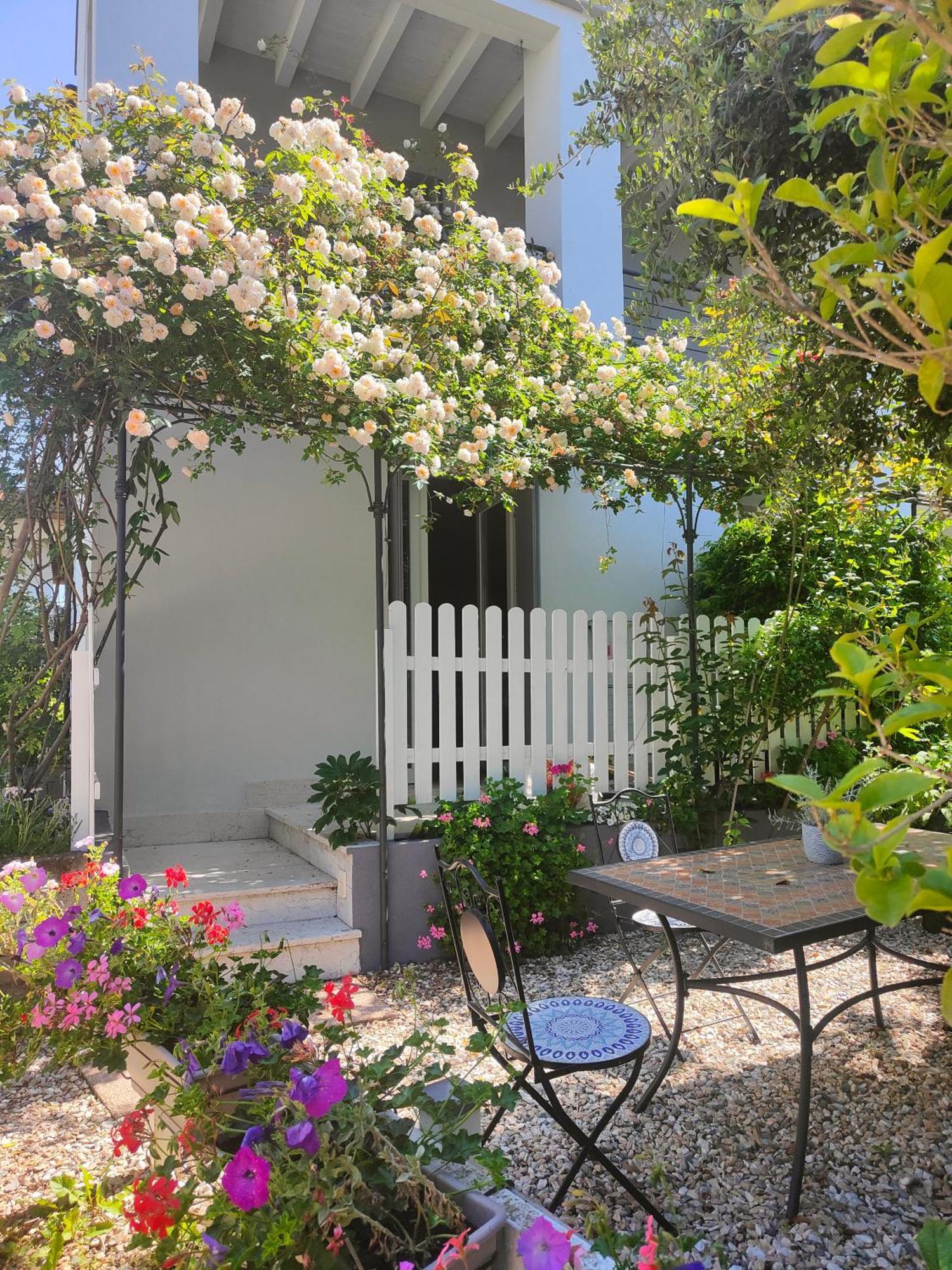 Marianna Garda Apartment *